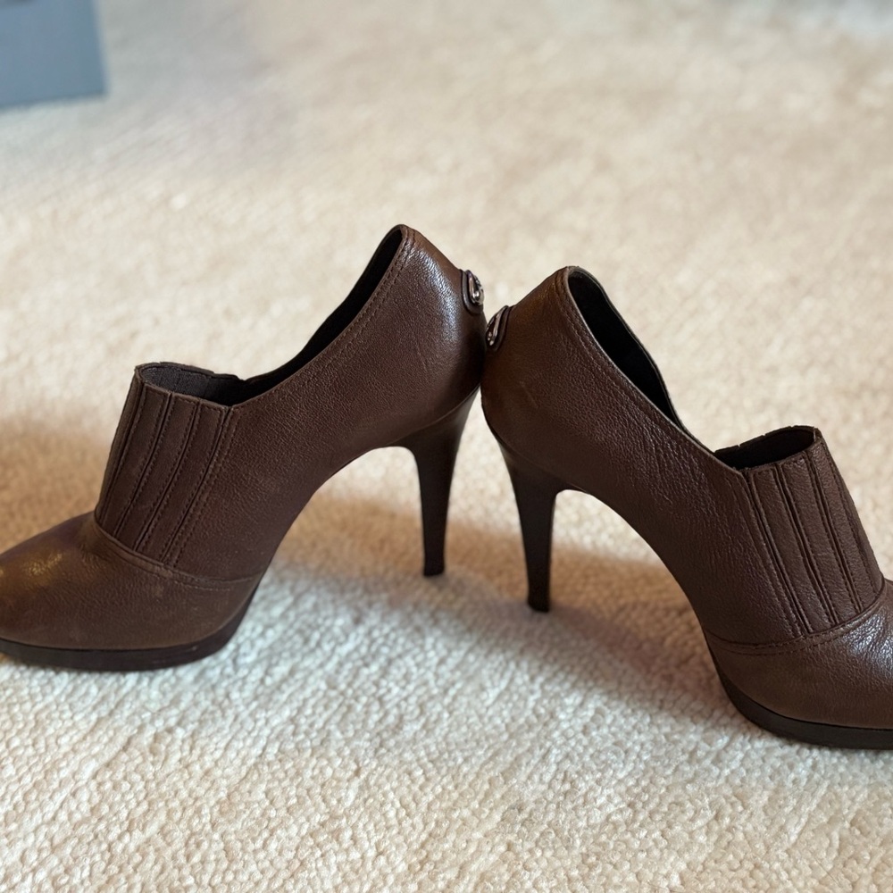 BCBGMaxAzria Brown Booties with Stiletto Design - Picture 4 of 12